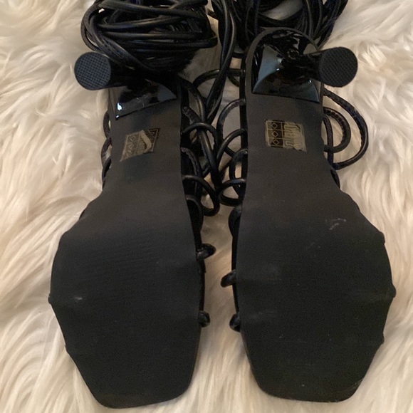 ASOS Truffle Collection
Sandals Level up Strappy Heels - Picture 6 of 7